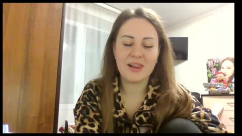 meadoweyes_ online show from January 9, 2026, 8:43 pm