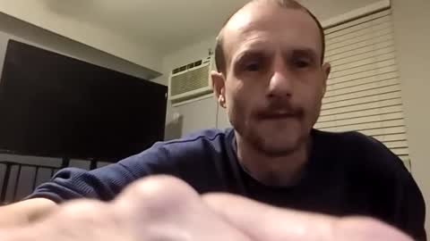 Snapshot of meanfinger chatting on February 15, 2026, 3:47 am Jizzy online show from February 15, 2026, 3:47 am