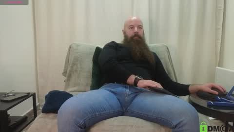 Snapshot of meaty_roll chatting on December 6, 2024, 2:57 am Meaty Roll online show from December 6, 2024, 2:57 am