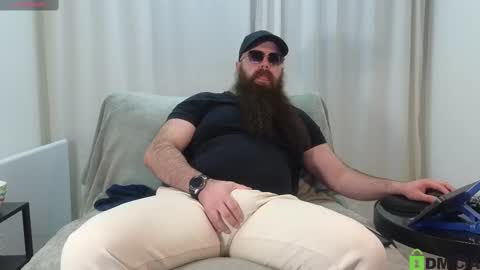 Snapshot of meaty_roll chatting on February 19, 2025, 4:22 pm Meaty Roll online show from February 19, 2025, 4:22 pm