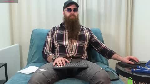 Snapshot of meaty_roll chatting on February 21, 2025, 9:13 am Meaty Roll online show from February 21, 2025, 9:13 am