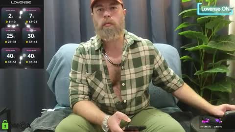 Meaty Roll online show from October 14, 2025, 3:40 am