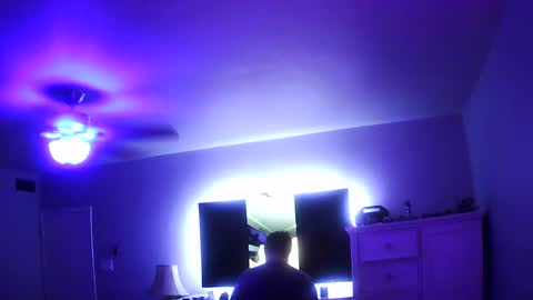 mecrago online show from October 24, 2025, 7:38 am