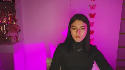 Dina online show from March 6, 2025, 4:38 pm