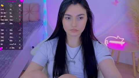 Snapshot of medina_andress chatting on March 5, 2026, 9:44 pm Dina online show from March 5, 2026, 9:44 pm