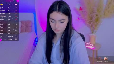 Snapshot of medina_andress chatting on April 14, 2026, 8:59 pm Dina online show from April 14, 2026, 8:59 pm