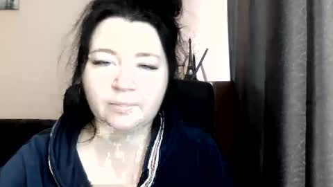 Snapshot of medjik_lool chatting on October 20, 2025, 8:15 am Oltereodora-lima online show from October 20, 2025, 8:15 am