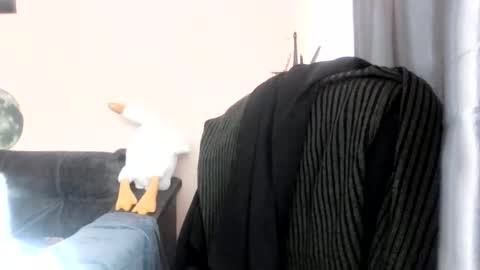 Snapshot of medjik_lool chatting on October 29, 2025, 7:32 am Oltereodora-lima online show from October 29, 2025, 7:32 am