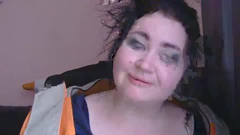 Snapshot of medjik_lool chatting on November 18, 2025, 10:52 am Oltereodora-lima online show from November 18, 2025, 10:52 am