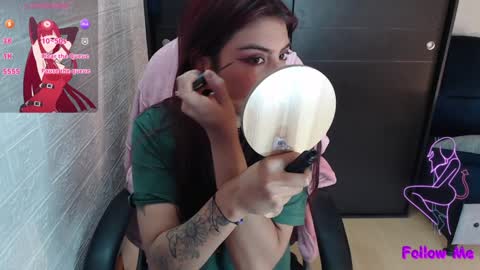 Snapshot of medussa_kat chatting on January 15, 2025, 8:16 pm Katrina online show from January 15, 2025, 8:16 pm