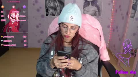 Snapshot of medussa_kat chatting on February 24, 2025, 1:35 am Katrina online show from February 24, 2025, 1:35 am