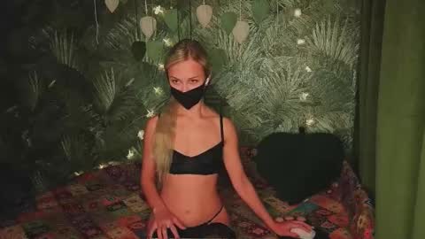 meeeewmeeeeow online show from October 2, 2025, 2:29 am