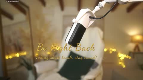 Andrea  online show from March 10, 2025, 3:20 pm