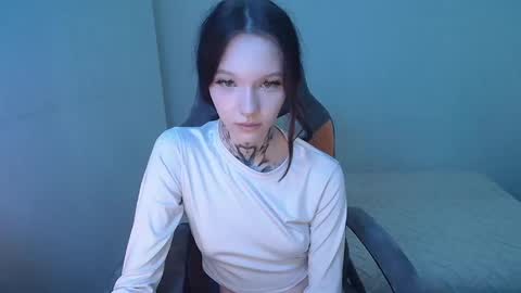 Snapshot of mefwhore chatting on January 28, 2025, 7:10 pm mefwhOre online show from January 28, 2025, 7:10 pm