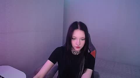 Snapshot of mefwhore chatting on October 15, 2025, 3:34 pm mefwhOre online show from October 15, 2025, 3:34 pm