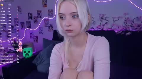 Megan and Anna online show from November 28, 2025, 7:27 pm