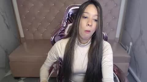 megan_collins_b online show from October 10, 2025, 1:10 pm