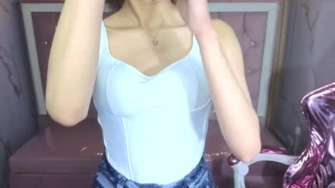 megan_collins_b online show from October 15, 2025, 12:49 pm