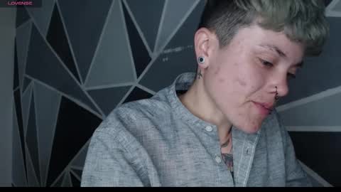 Megan and sophi online show from March 4, 2026, 5:35 am