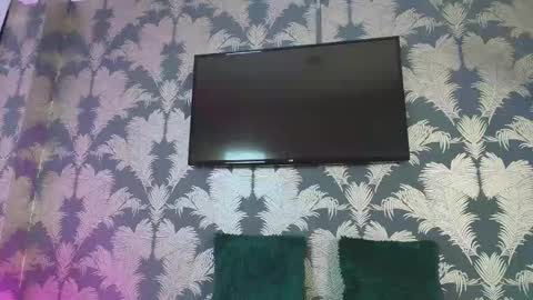 Snapshot of megan_cruzgb chatting on December 15, 2024, 1:46 am Carolina Paez online show from December 15, 2024, 1:46 am