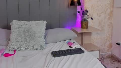 Snapshot of megan_cruzgb chatting on February 26, 2025, 2:04 am Carolina Paez online show from February 26, 2025, 2:04 am