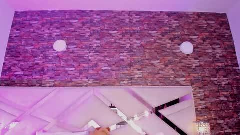     online show from November 7, 2025, 12:05 pm