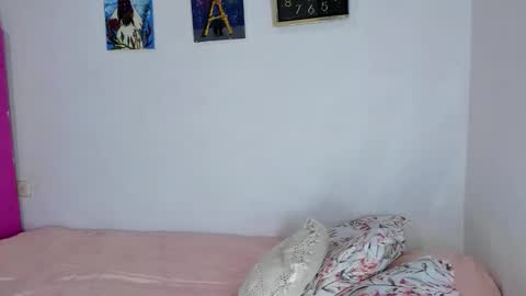 Snapshot of megan_doll2123 chatting on October 9, 2025, 1:36 am MEGAN DOLL online show from October 9, 2025, 1:36 am