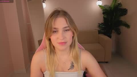 megan_gonzalezzz online show from May 25, 2026, 1:33 am