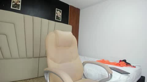 Megan online show from October 10, 2025, 2:54 am