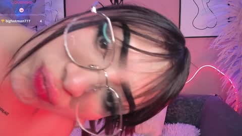     online show from December 19, 2024, 5:18 pm