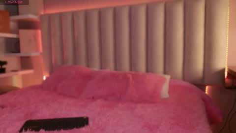     online show from September 13, 2025, 12:05 pm