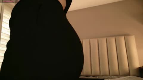     online show from October 1, 2025, 12:11 pm