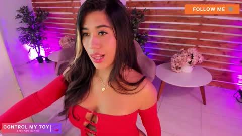 megan_raiin online show from November 28, 2025, 8:50 am