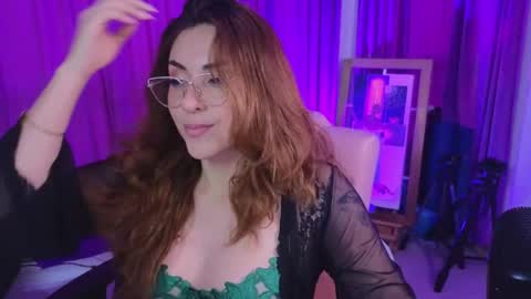                 Laura                 online show from May 24, 2026, 10:37 pm