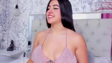 MEGAN  online show from November 7, 2025, 11:21 am