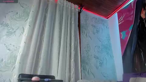 megan_shyne online show from December 19, 2025, 6:31 am