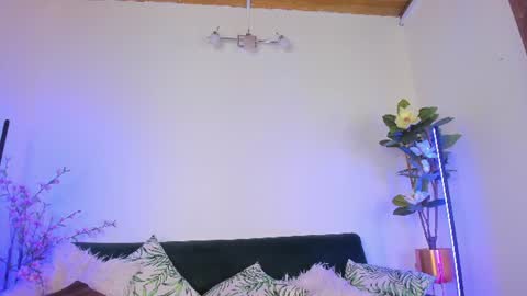 megan_shyne online show from June 22, 2026, 4:53 am