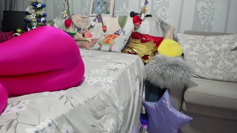 Nicki--------- Welcome to my Room online show from December 9, 2024, 7:18 pm