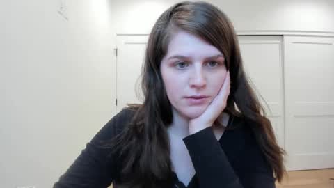 Snapshot of meganholly00 chatting on February 18, 2025, 1:32 am Megan online show from February 18, 2025, 1:32 am