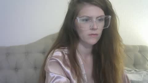 Snapshot of meganholly00 chatting on September 12, 2025, 12:22 am Megan online show from September 12, 2025, 12:22 am