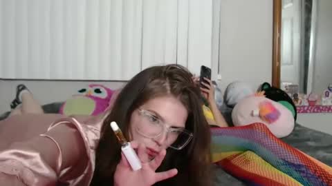 Snapshot of meganholly00 chatting on September 14, 2025, 5:28 am Megan online show from September 14, 2025, 5:28 am