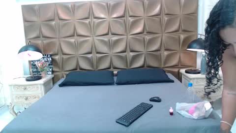 meganlarsson online show from October 11, 2025, 11:42 am