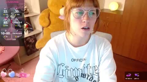 Snapshot of meganlk chatting on December 3, 2024, 10:06 am MEGAN online show from December 3, 2024, 10:06 am
