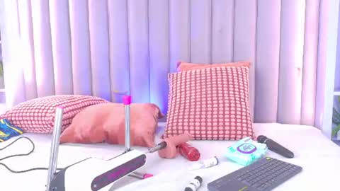 Snapshot of meganlovee__ chatting on June 24, 2026, 2:43 am MEGAN online show from June 24, 2026, 2:43 am