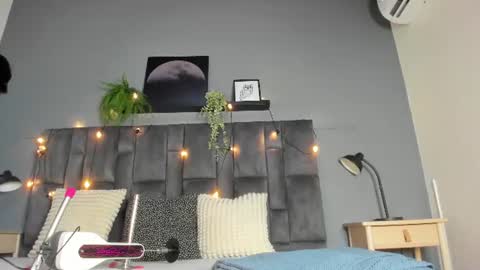 Snapshot of meganlovee__ chatting on July 4, 2026, 4:07 am MEGAN online show from July 4, 2026, 4:07 am