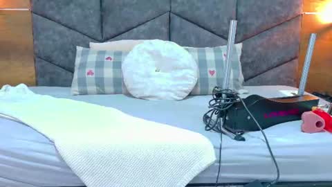 Snapshot of meganlovee__ chatting on July 23, 2026, 2:53 am MEGAN online show from July 23, 2026, 2:53 am