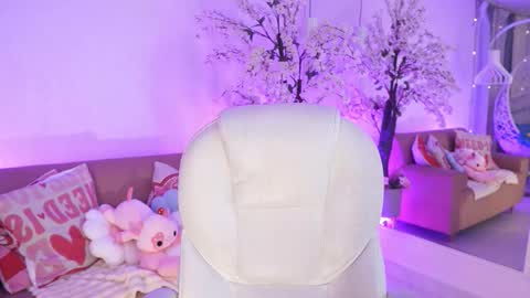 Megan Lowell online show from March 12, 2026, 7:31 pm