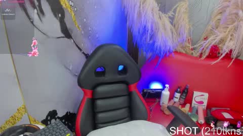 Megan  online show from October 5, 2025, 9:02 pm