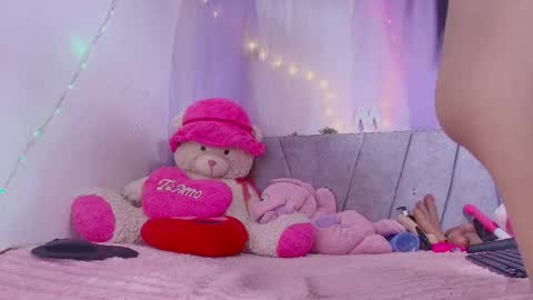 Megan online show from March 5, 2026, 2:51 am