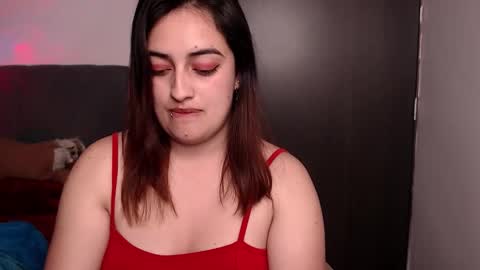 Snapshot of megansnow_ chatting on October 20, 2025, 12:33 am MEGAN online show from October 20, 2025, 12:33 am